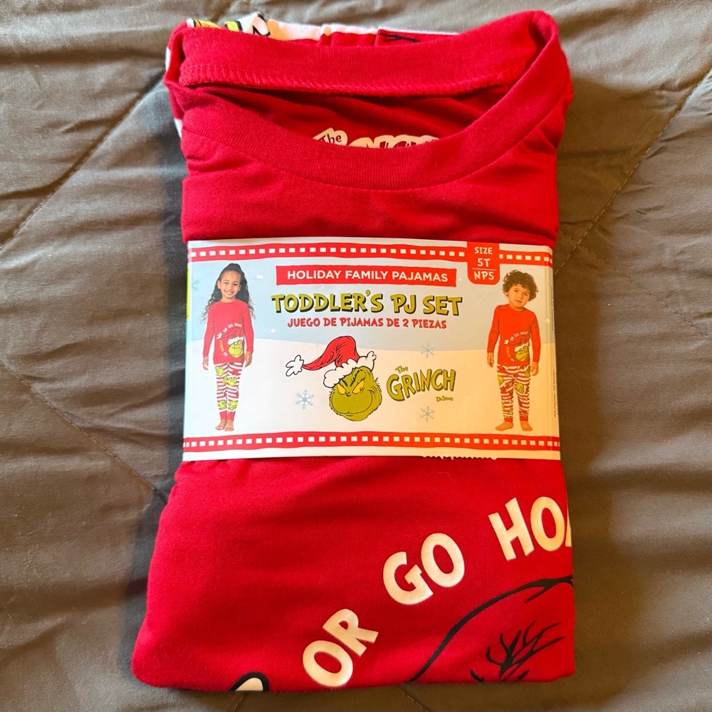 The Grinch, Holiday Unisex Toddler PJ Set, Size 5T
